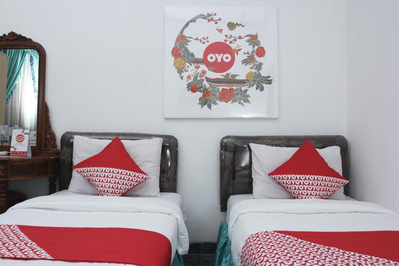 Oyo 392 Hotel Mawar Saron Yogyakarta Bagian luar foto