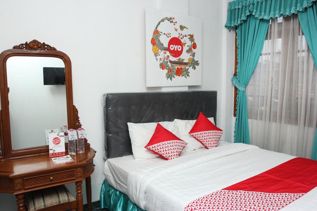 Oyo 392 Hotel Mawar Saron Yogyakarta Bagian luar foto